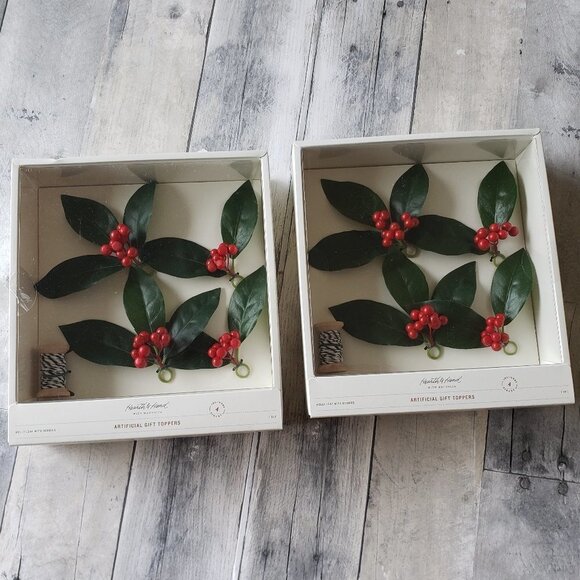 NWT - (set of 2) Faux Holly Leaf & Berry Gift Toppers (Set of 4) - Hearth & Hand - Picture 1 of 3